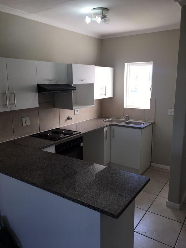 To Let 2 Bedroom Property for Rent in Parklands Western Cape